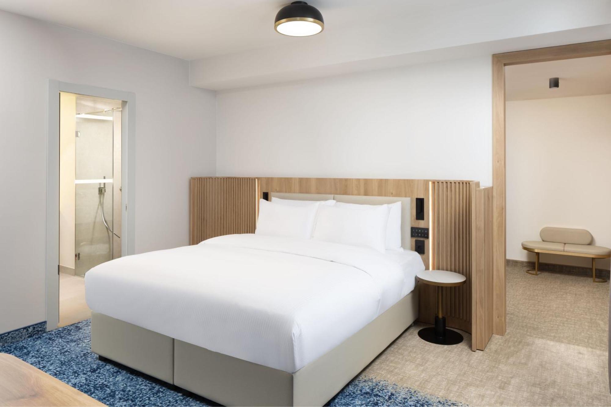 Courtyard By Marriott Cluj - Napoca Downtown Hotel Exterior photo