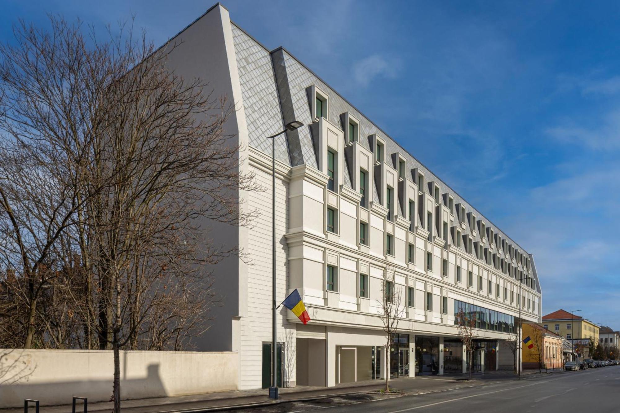 Courtyard By Marriott Cluj - Napoca Downtown Hotel Exterior photo