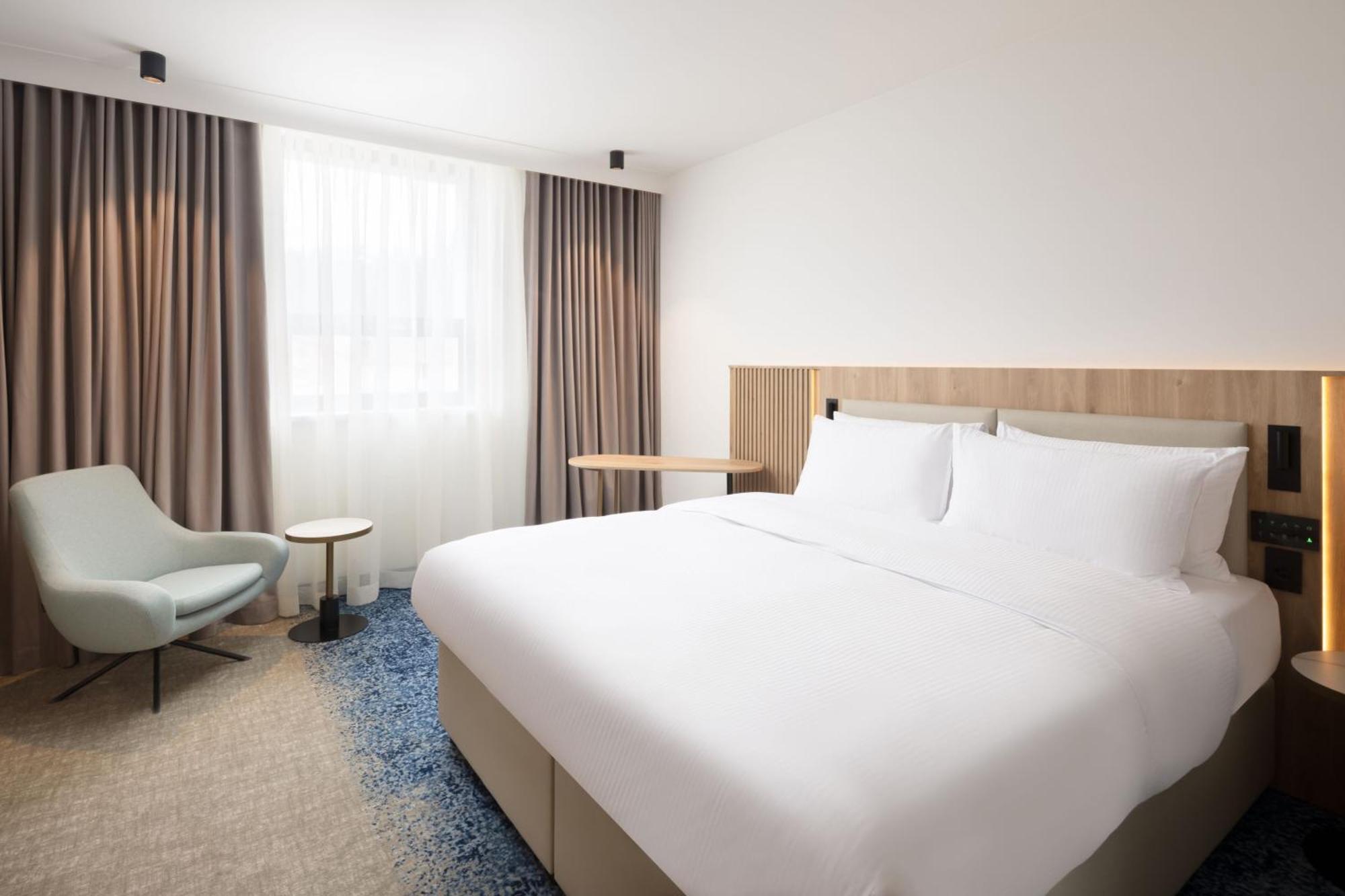 Courtyard By Marriott Cluj - Napoca Downtown Hotel Exterior photo