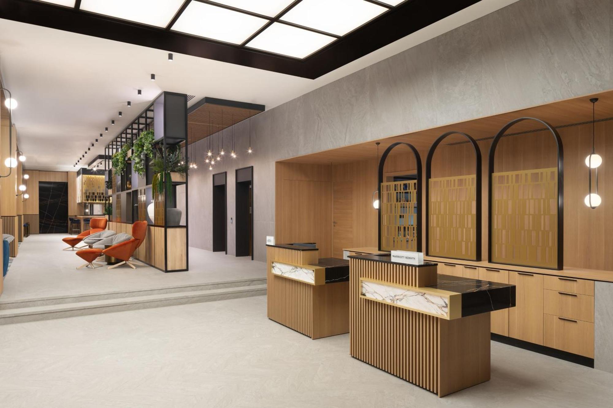 Courtyard By Marriott Cluj - Napoca Downtown Hotel Exterior photo