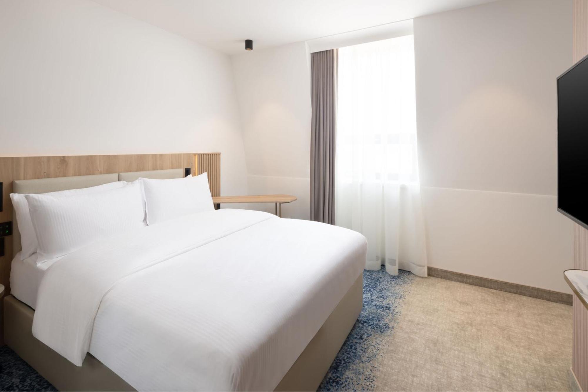 Courtyard By Marriott Cluj - Napoca Downtown Hotel Exterior photo