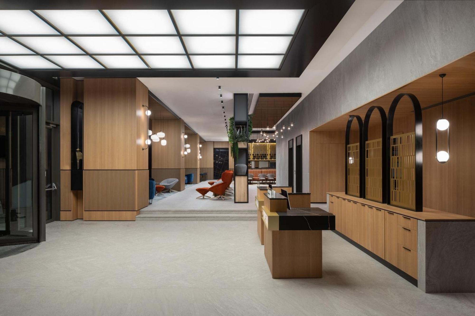 Courtyard By Marriott Cluj - Napoca Downtown Hotel Exterior photo